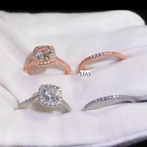 New 18k white gold wedding ring set